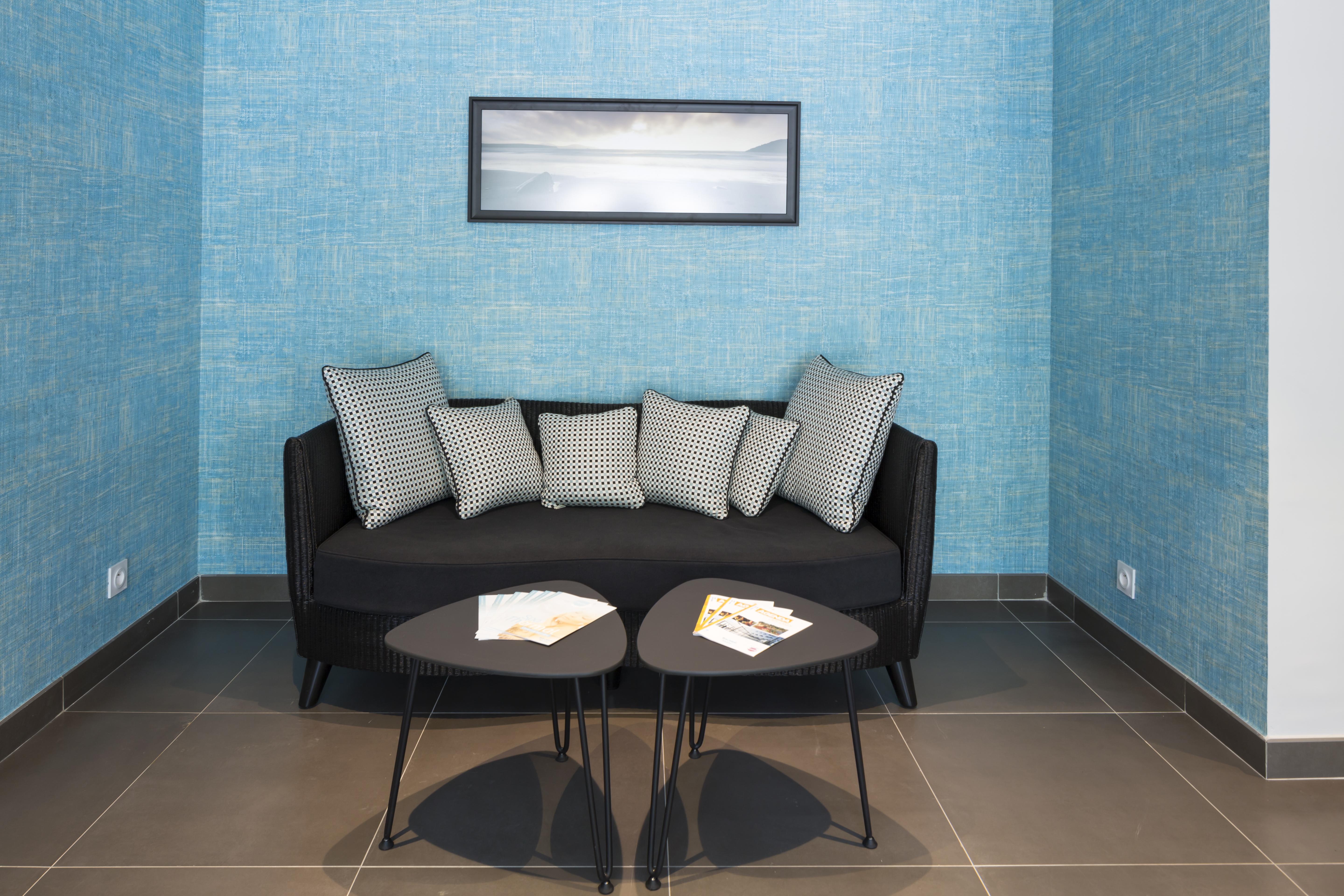 Logis Hotel Les Pins - Operalia Balaruc-les-Bains Bagian luar foto