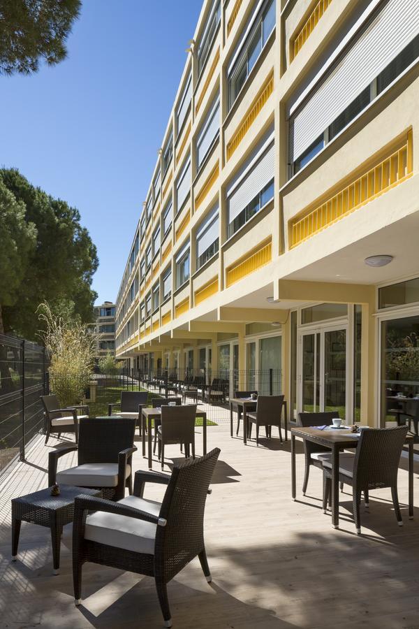 Logis Hotel Les Pins - Operalia Balaruc-les-Bains Bagian luar foto