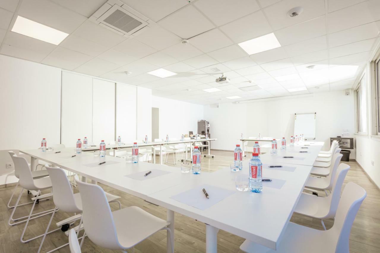 Logis Hotel Les Pins - Operalia Balaruc-les-Bains Bagian luar foto